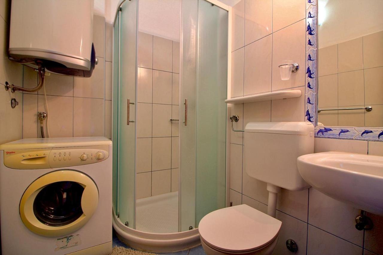 Apartman Maja Pjescana Pjescana Uvala Exterior photo