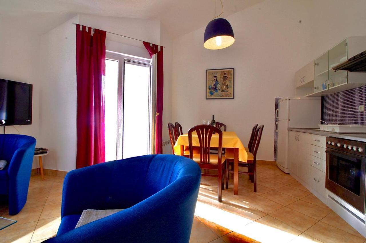 Apartman Maja Pjescana Pjescana Uvala Exterior photo