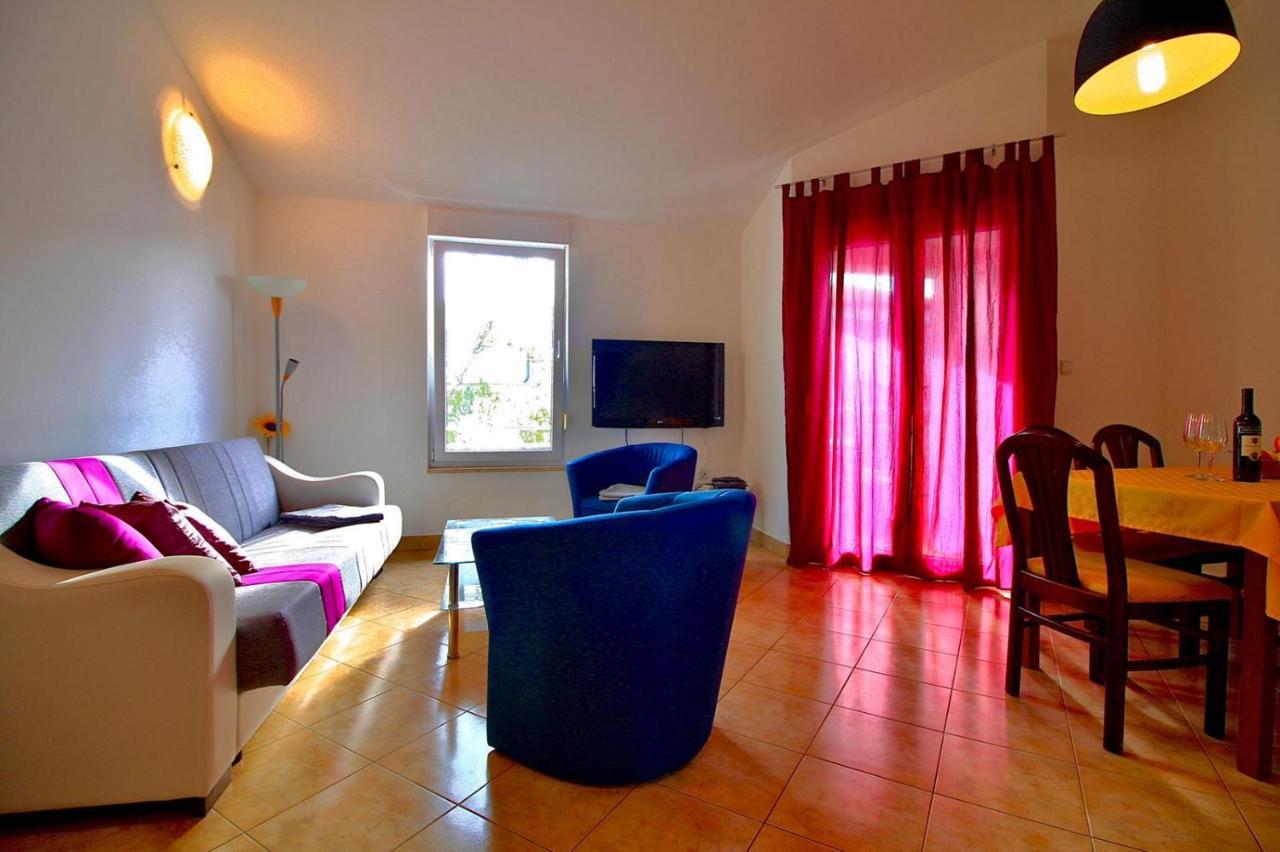Apartman Maja Pjescana Pjescana Uvala Exterior photo
